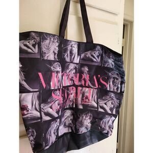 Nwot VS bombshell fashion show rare tote